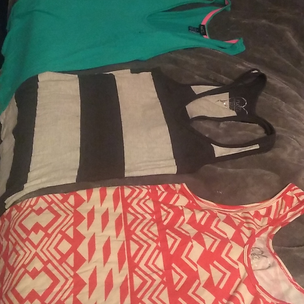 Tank top bundle